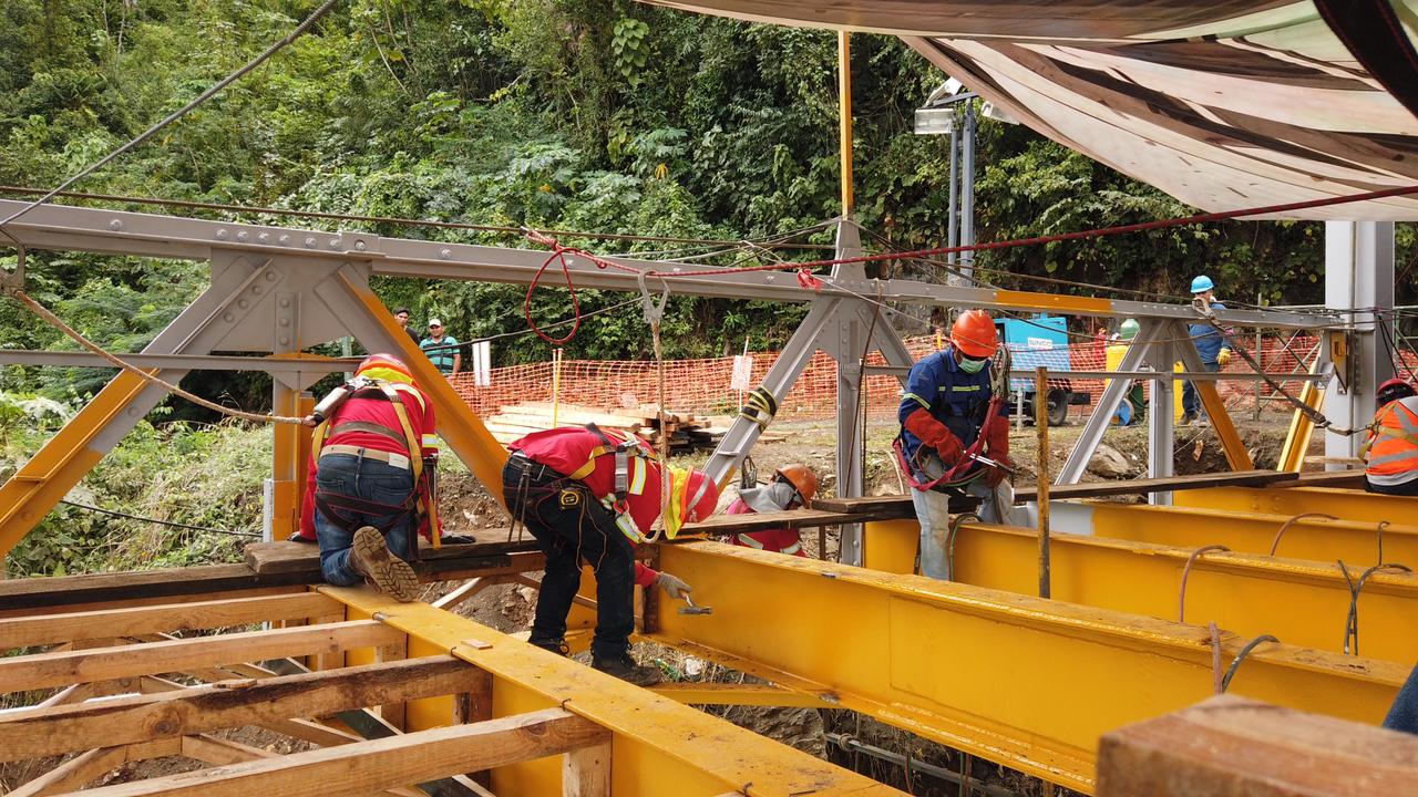 Structural Analysis and Repair of the Cahaboncito Bridge 3 Puente vehicular construido por VITSA en Guatemala